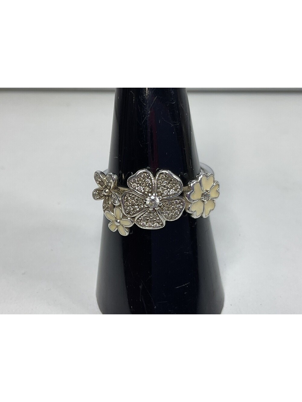 Pandora Shimmering Bouquet Ring Sz 7